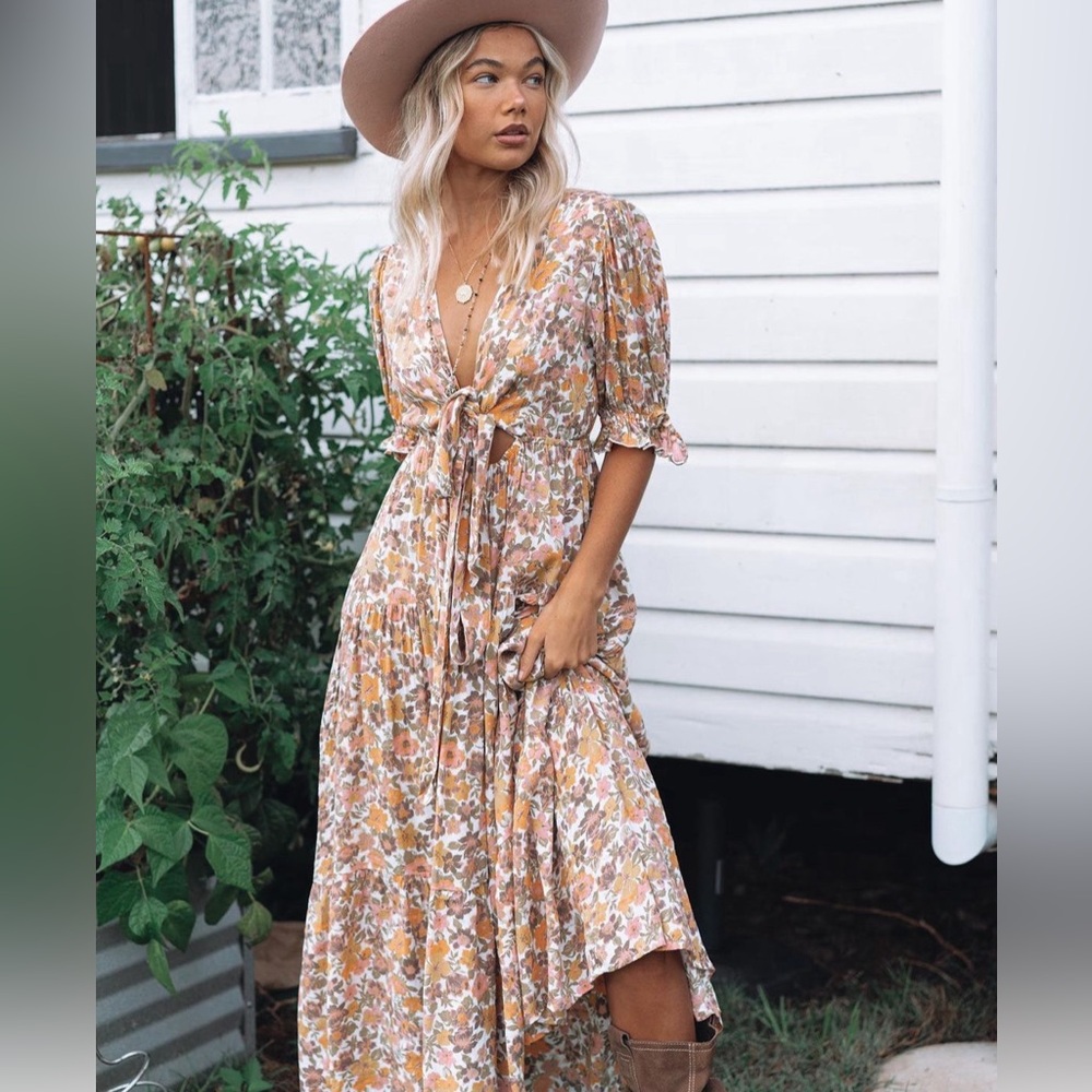 Barefoot blonde flower maxi dress